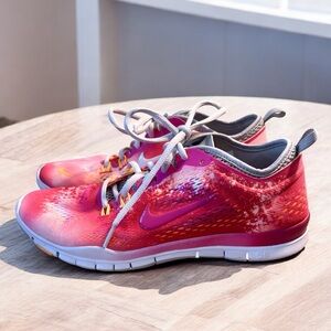 NIKE FREE TR FIT 4 Colorful‎ Pink Running Sneakers Tennis Shoes Athletic Sz 8.5